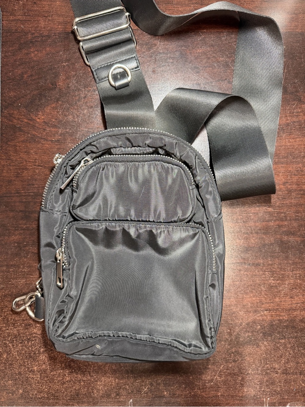 Source Unknown Black Nylon Crossbody Sling Bag with Wide Strap